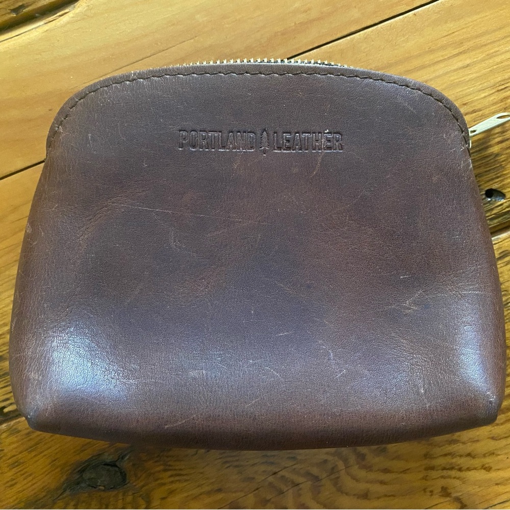 Portland Leather Goods Classic Brown
Luna Zippered Pouch